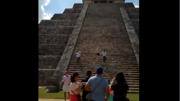 VIDEO: Turista polaco recibe ''garrotazo'' por subir a pirámide en Chichén Iztá