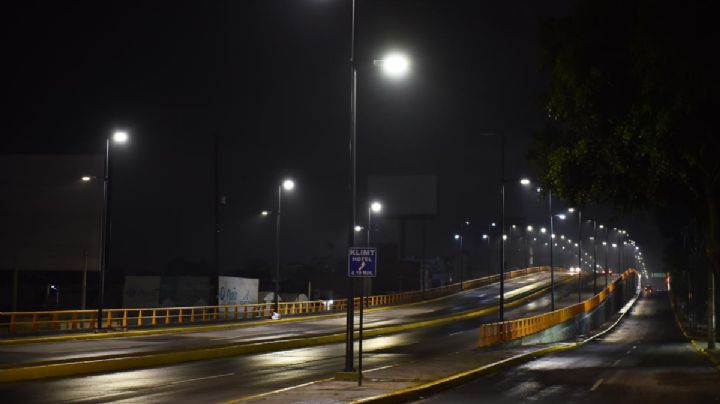 ¿Menos tráfico? Ya circulan autos en puente de Miguel Alemán en Xalapa
