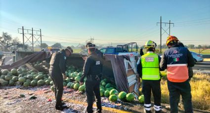 Cientos de sandías bloquean la autopista Querétaro-Irapuato