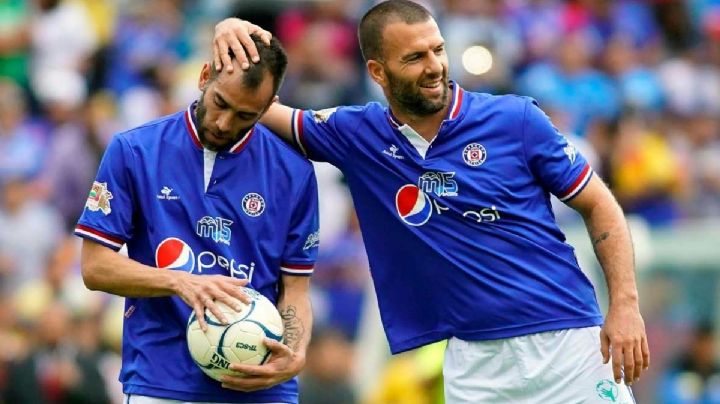Ex ídolo de Cruz Azul se va contra la directiva:"No tiene más, son contrataciones erróneas"