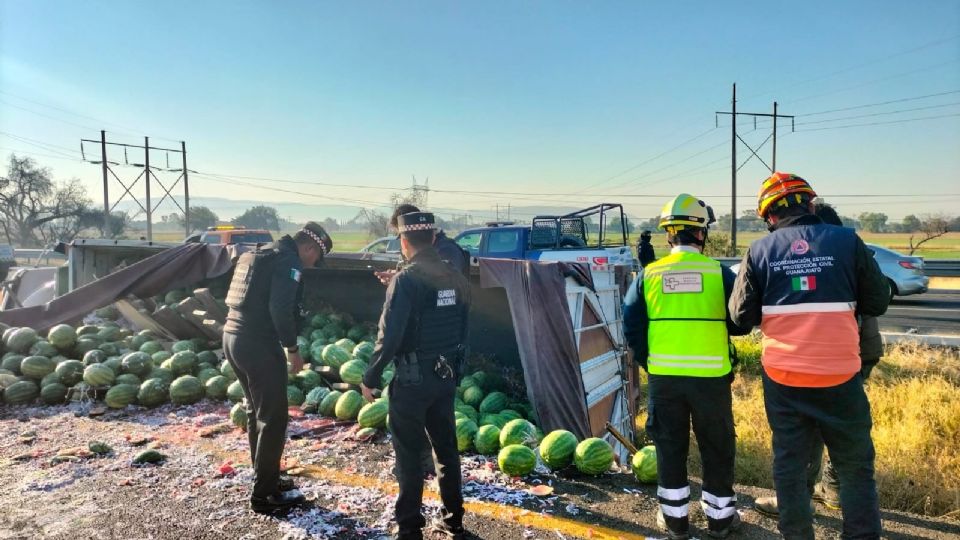 El tránsito en ambos sentidos se encuentra congestionado.