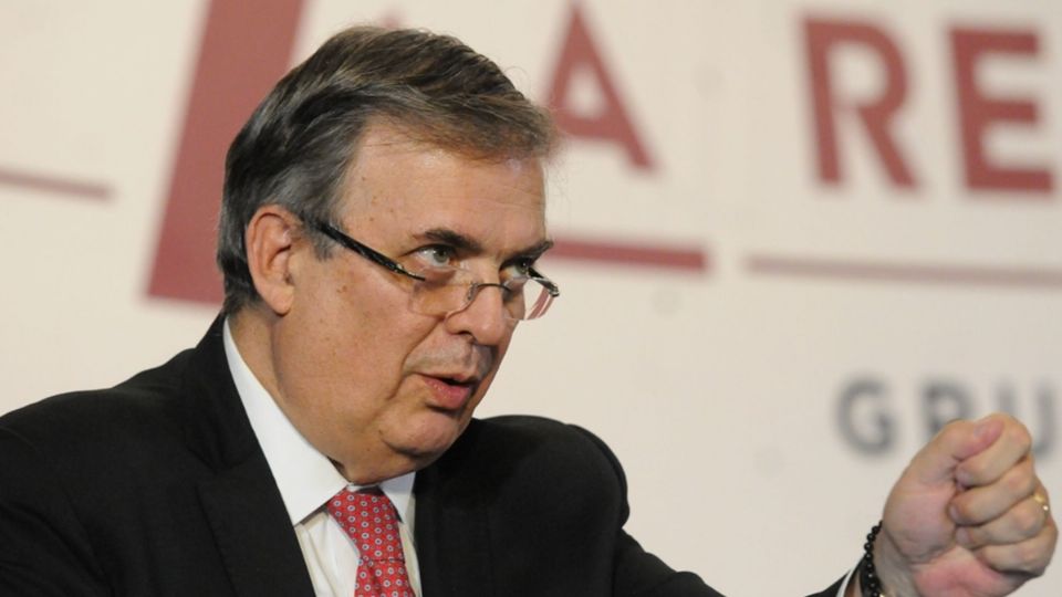 El canciller Ebrard en la plenaria de Morena en San Lázaro