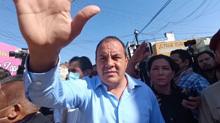 VIDEO: El "Cuau" se mete a mercado calcinado; en vez de ayudar, amenaza a locatarios