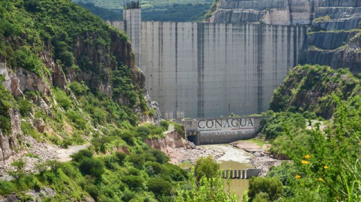 Se amparan 500 leoneses para exigir agua de El Zapotillo