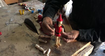El Geppetto del Edomex: conoce al artesano que también da vida a sus Pinocho