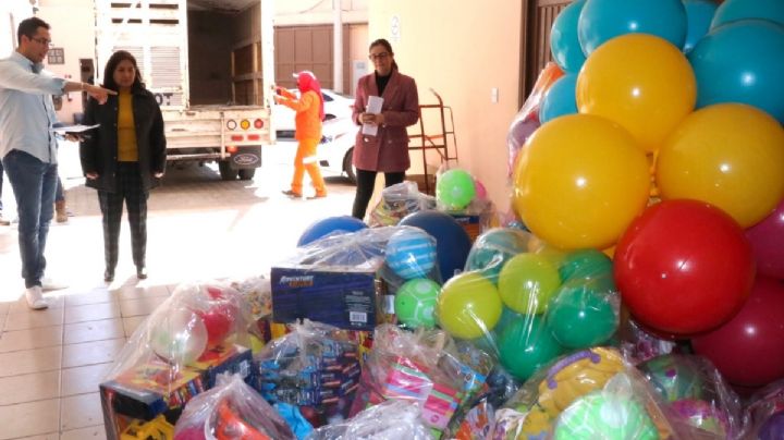 Recolectan juguetes para infantes en condición vulnerable