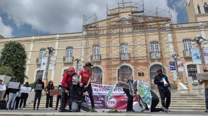 Estudiantes de UAEH acusan a rector de ignorar petición de diálogo; convocan asamblea general