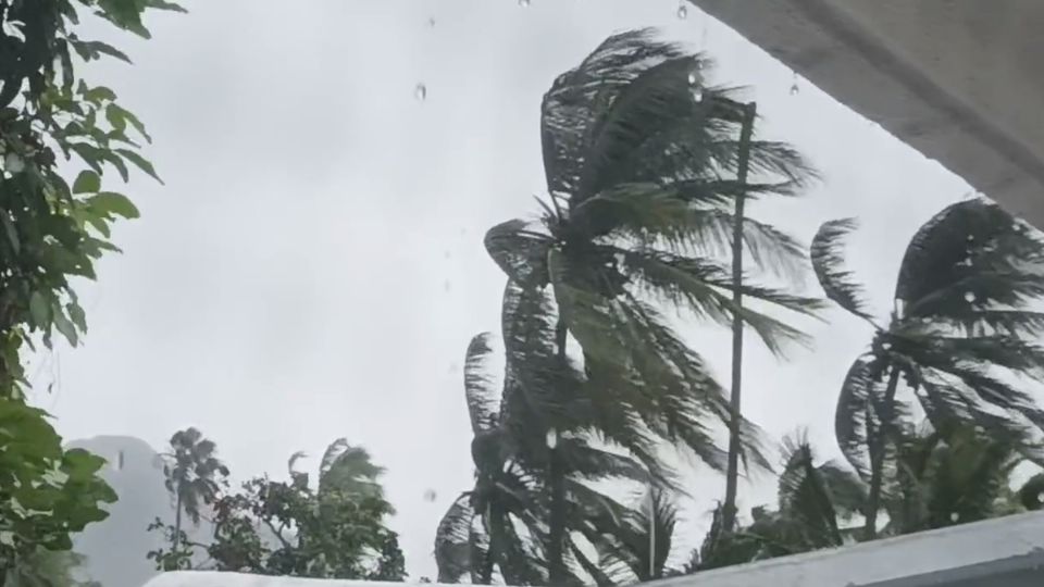Se prevé que el huracán categoría 4 impacte tierra a 17 kilómetros de la comunidad de El Mayto, en el municipio de Cabo Corrientes, pasando por un costado de Puerto Vallarta
