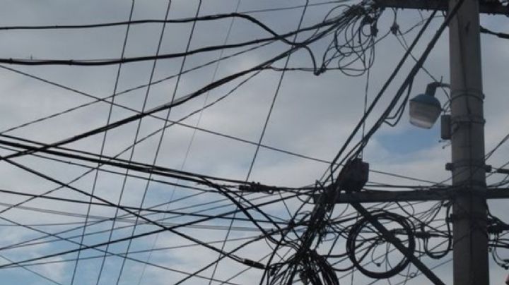 Por jugar con cables de CFE, niño se lesiona pierna izquierda