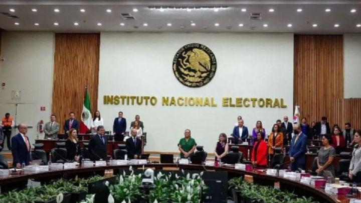 Comisiones del INE avalan acuerdo para obligar a partidos a postular 5 candidatas a gubernaturas