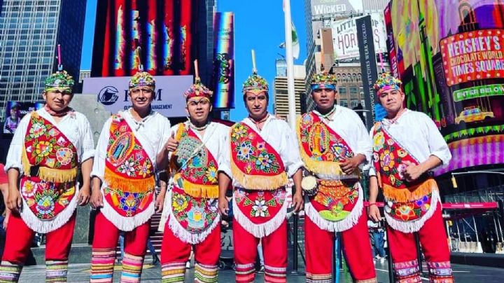 Voladores de Papantla llegan al Times Square en Nueva York