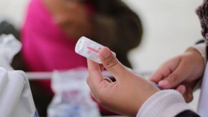 Cofepris da sí a venta de vacuna covid de Pfizer y no a Astrazeneca; pendiente, Moderna