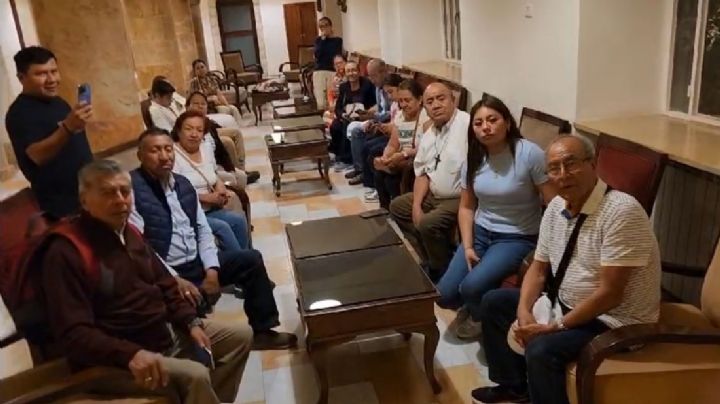 Israel-Hamás: Llegan a México los 17 peregrinos poblanos atrapados en la guerra