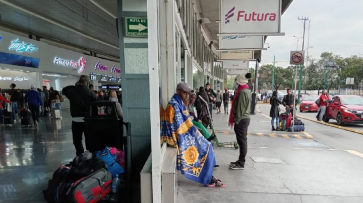 "Ya sufrimos mucho como para rendirnos": migrantes en CDMX sufren bajas temperaturas