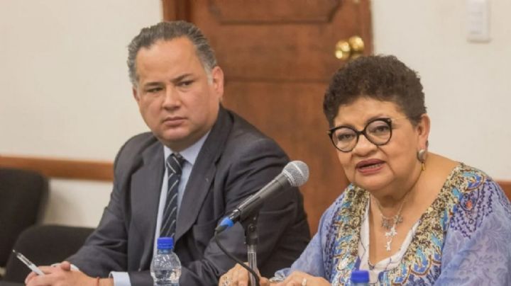 Ernestina Godoy y Santiago Nieto van de delito en delito