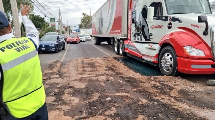 Derrame de combustible: cierran Hermanos Aldama en tramo a Central de Abastos