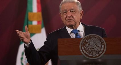 Tras burla de AMLO, INE ordena retirar postdata de las mañaneras