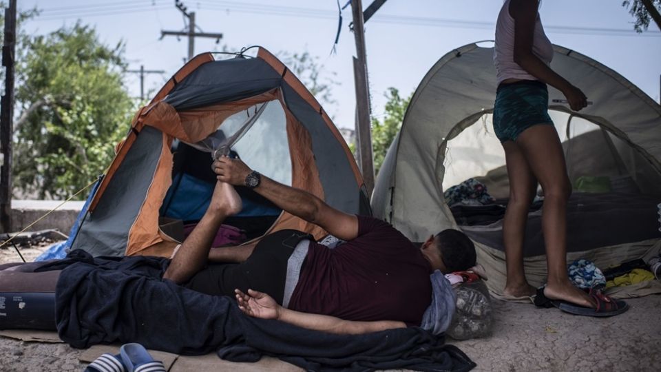 Gladys Cañas, del grupo “Ayudándoles a Triunfar”, advierte que frecuentemente tienen problemas de falta de alimentos, agua, ropa, medicinas, pañales y colchonetas