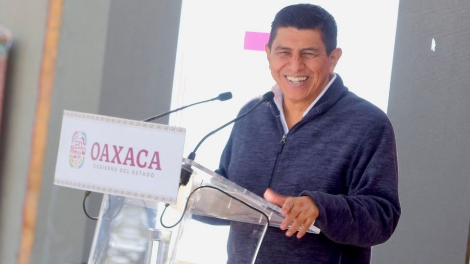 La oposición está volcada en una estrategia de rapiña política, acusa; “despreciable lucrar con una tragedia por rentabilidad electoral”, asevera el gobernador de Oaxaca