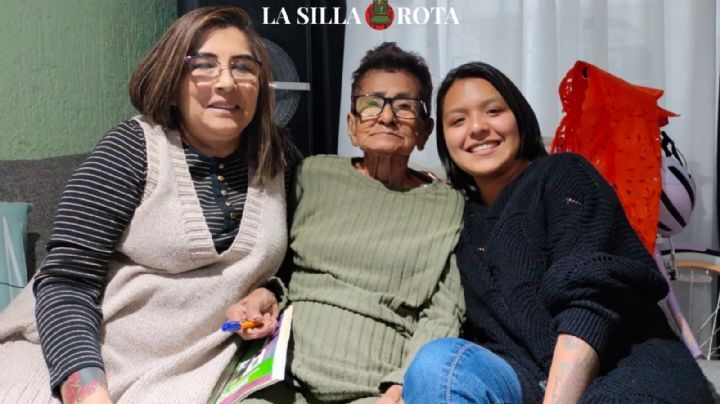 "Hice 3 kilómetros en 5 horas": la travesía de rescatar a un familiar en Acapulco