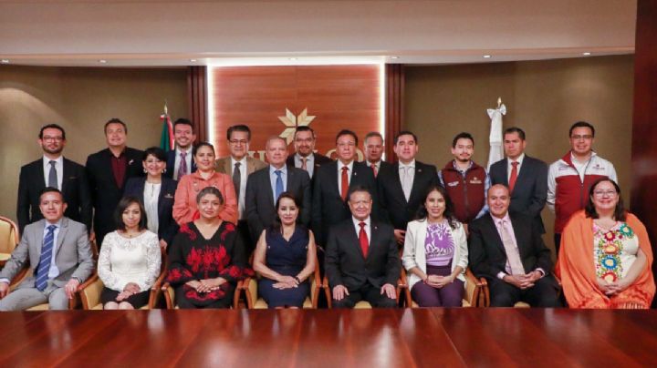 El mensaje de Julio Menchaca sobre los “destapes” electorales de integrantes de su gobierno