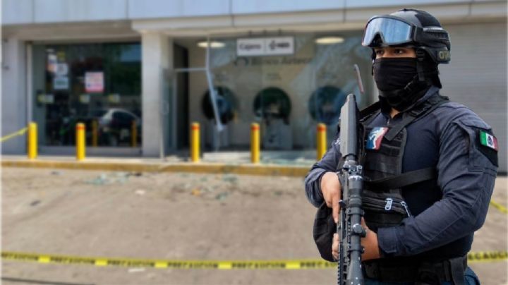 De película: amarran un cajero en Tepeapulco, lo arrancan y se lo llevan en camioneta