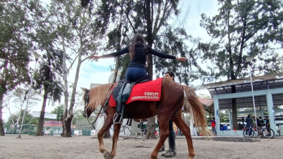 La escuela atiende sobre un eje vial, muy cerca de Ecatepec