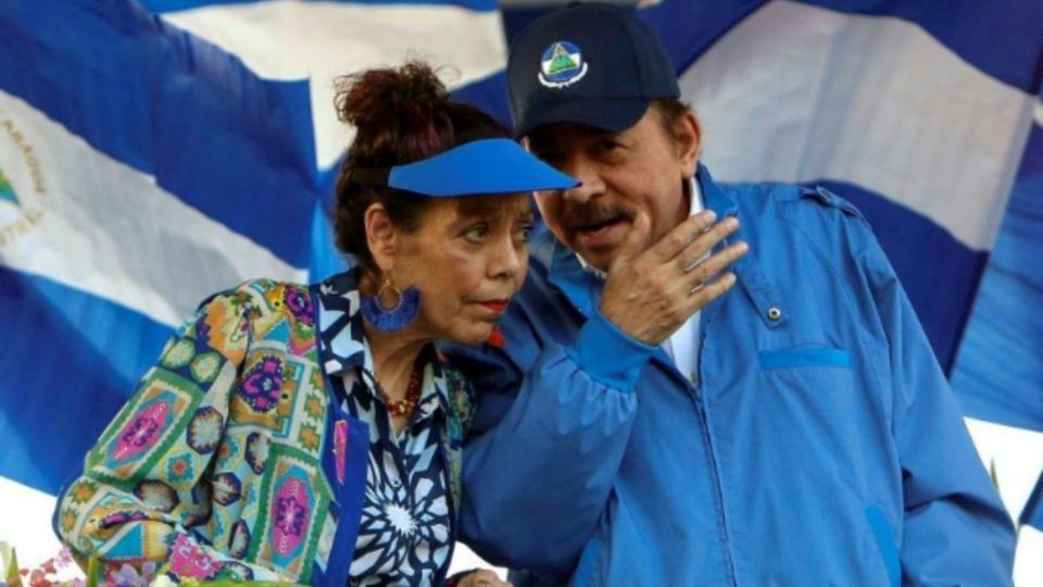 Daniel Ortega con su esposa Rosario Murillo