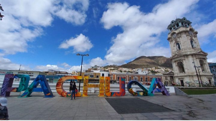 Se cuelgan y doblan letra monumental de Pachuca; los buscan para que la reparen