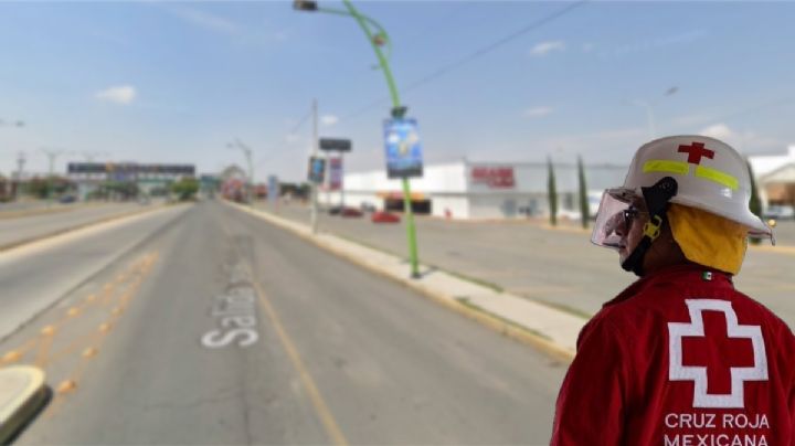 Volcadura en bulevar Felipe Ángeles de Pachuca, auto termina en estacionamiento de plaza