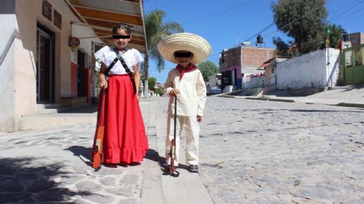 Niños de las comunidades de Santa Ana del Conde recuerdan la Revolución Mexicana