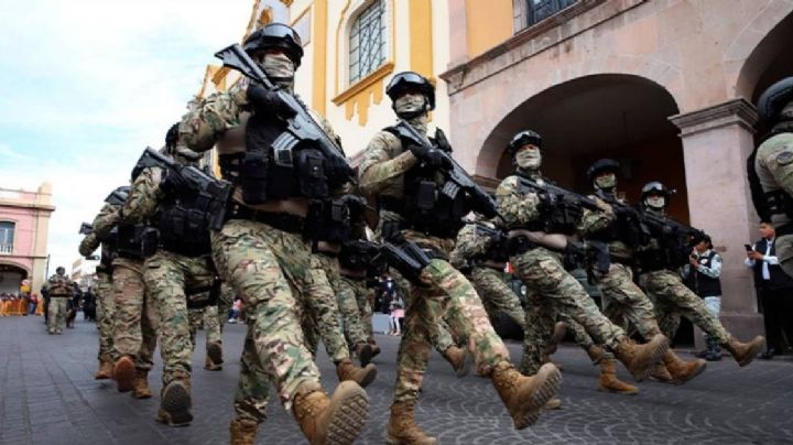 2,000 participantes en desfile de la Revolución Mexicana en Celaya