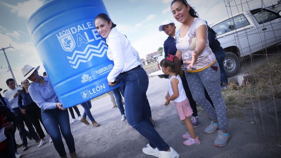 La alcaldesa encabezó el martes un acto público en la zona de San Juan de Abajo.
