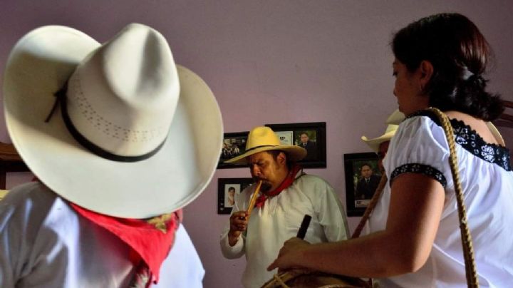 Alex, maestro “pitero”, una historia a ritmo de música tradicional zoque en Chiapas