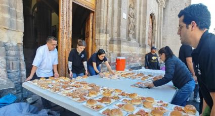 “Damos de comer diario a 1,000 migrantes en la Merced; me da mucha alegría”