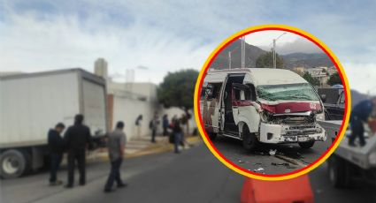 Combi de Pachuca choca brutalmente contra camión; hay heridos | FOTOS