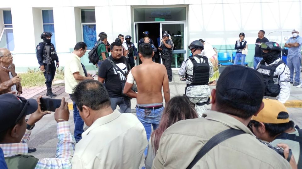 En el ataque resultaron heridos el reportero Víctor Mateo, Óscar Guerrero y Jesús de la Cruz Nava, quienes fueron trasladados a un hospital