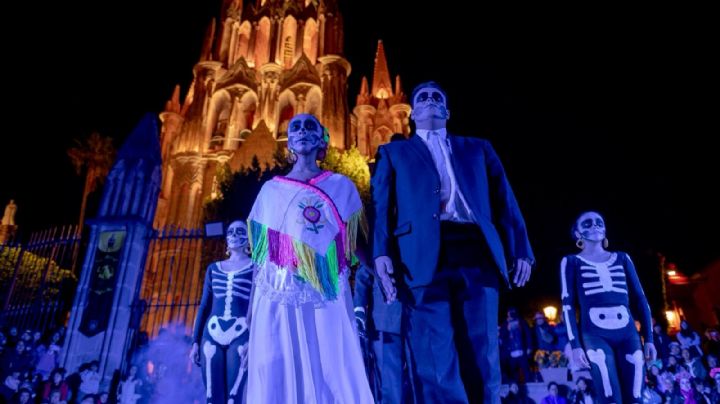 Éxito turístico en San Miguel de Allende por Día de Muertos
