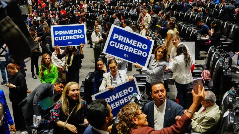 En la reserva aparecen las firmas de los diputados Carol Antonio Altamirano, Aracely Ocampo Manzanares, Javier López Casarín, María Rosete Sánchez y muchos otros más que aparecen en un anexo con 30 firmas