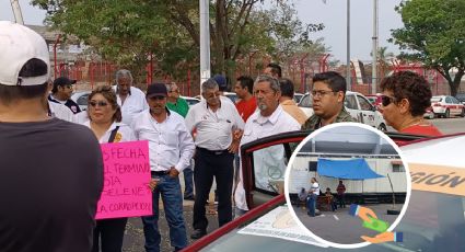 "Nos piden moches", taxistas de Veracruz toman módulo de Revista Vehicular