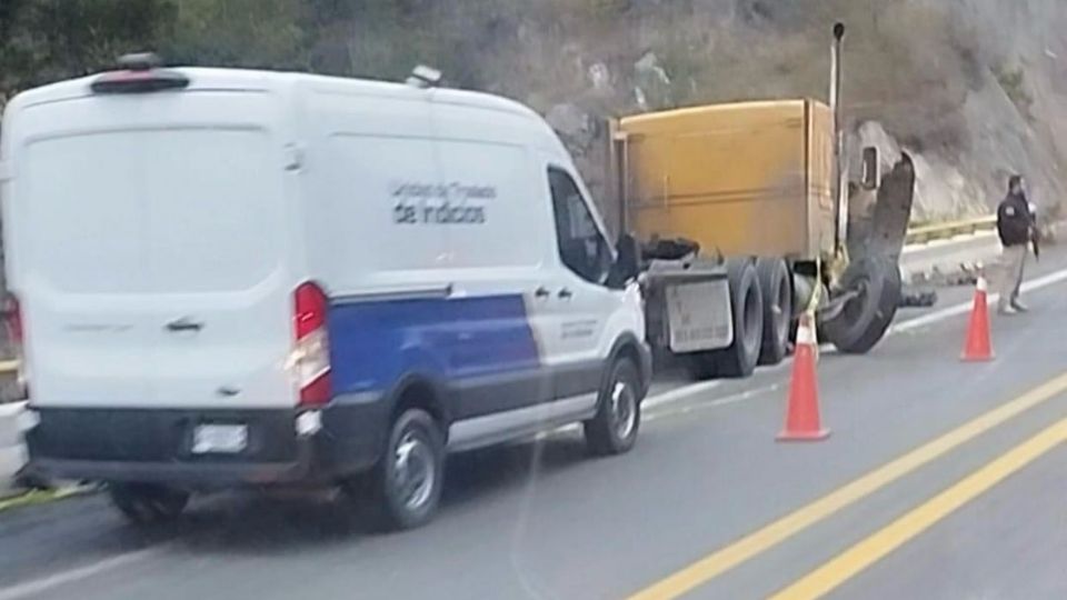 Un trailero perdió la vida en accidente la madrugada de este viernes.