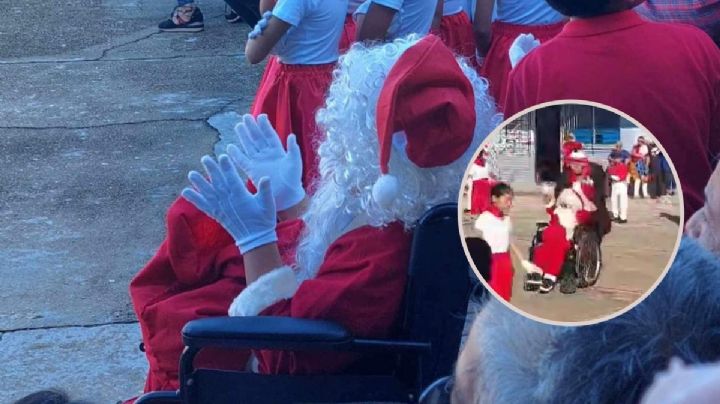 Maestro baila con alumno en silla de ruedas en festival navideño de Coatzacoalcos