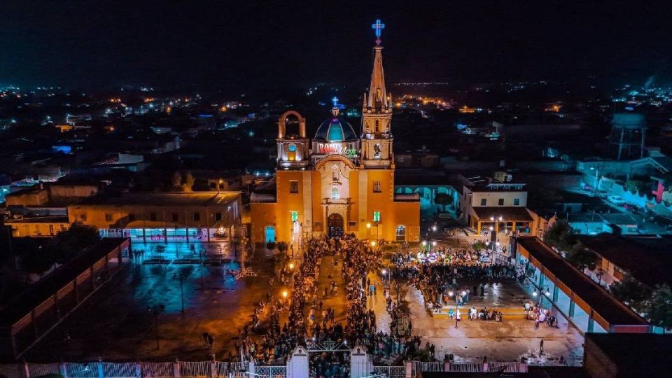 El frío no detuvo a los romitenses para acudir a cantarle Las Mañanitas a la Virgen de Guadalupe.