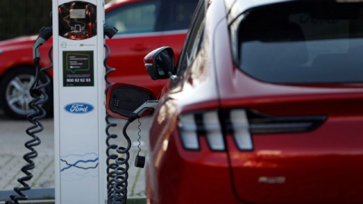 Francia: ¿Vehículos eléctricos a 110 dólares? Gobierno lanza sistema de renta