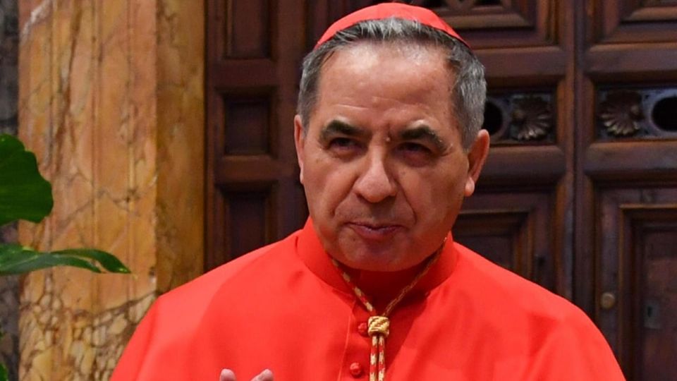 Vaticano condena a 5 años de cárcel a cardenal por corrupción