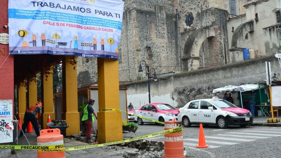 Rehabilitan banquetas del centro histórico de Coyoacán