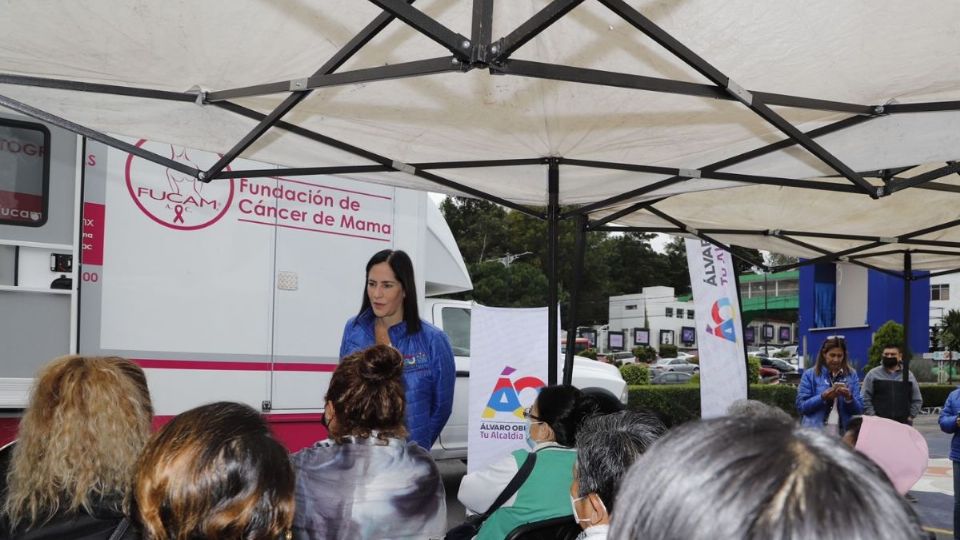 La alcaldesa Lía Limón resaltó la importancia de la autoexploración y de aprovechar las jornadas gratuitas para realizarse estudios de detección temprana contra el cáncer de mama