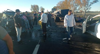 Chocan camiones en la carretera León-San Juan de los Lagos; muere trailero
