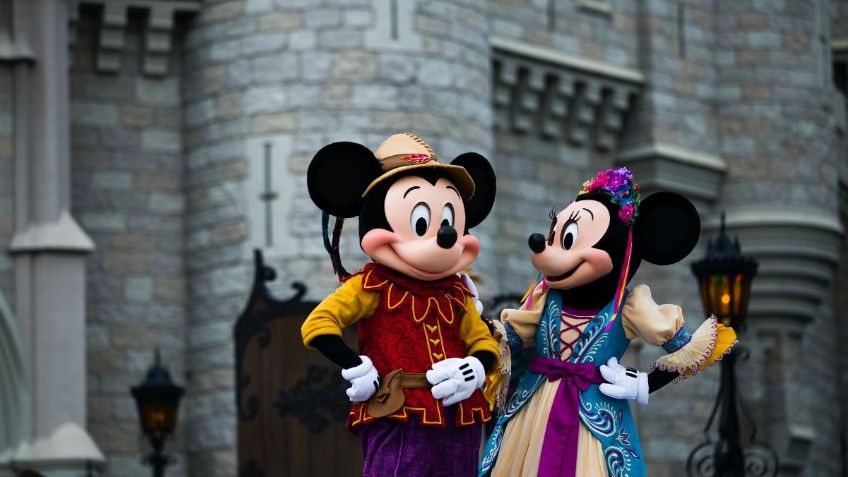 Mickey Mouse entra al chat: Disney invierte en OpenAI y abre sus personajes a la IA