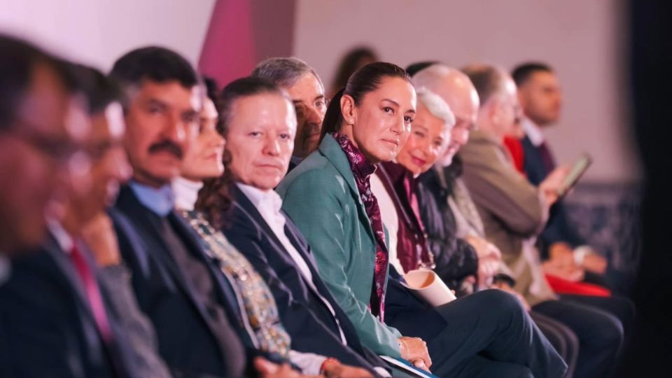 Juan Ramón de la Fuente, Arturo Zaldívar, Javier Corral, David Kershenobich Stalnikowitz, Rosaura Ruiz, Omar García Harfuch, Gerardo Esquivel y Julio Berdegué Sacristán, forman parte del equipo de la aspirante presidencial